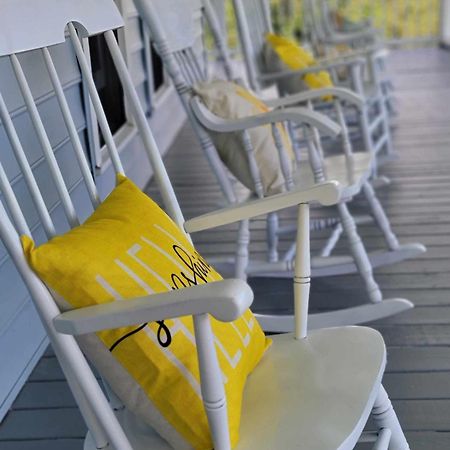 Moonlight Manor Bed & Breakfast Флойд Экстерьер фото