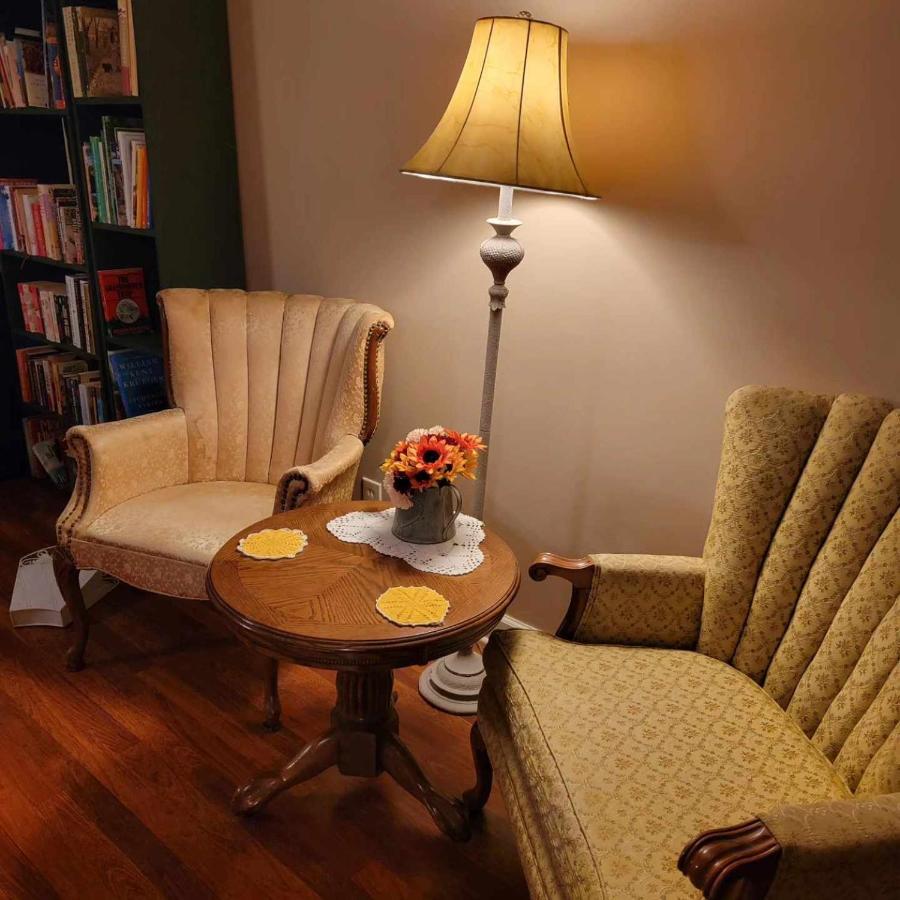 Moonlight Manor Bed & Breakfast Флойд Экстерьер фото