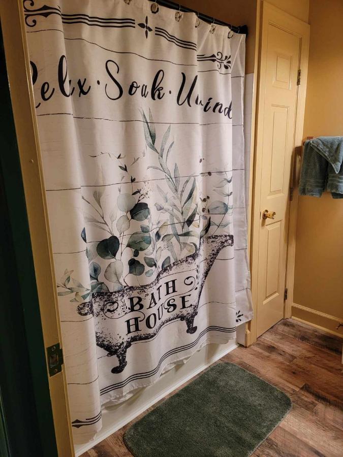 Moonlight Manor Bed & Breakfast Флойд Экстерьер фото